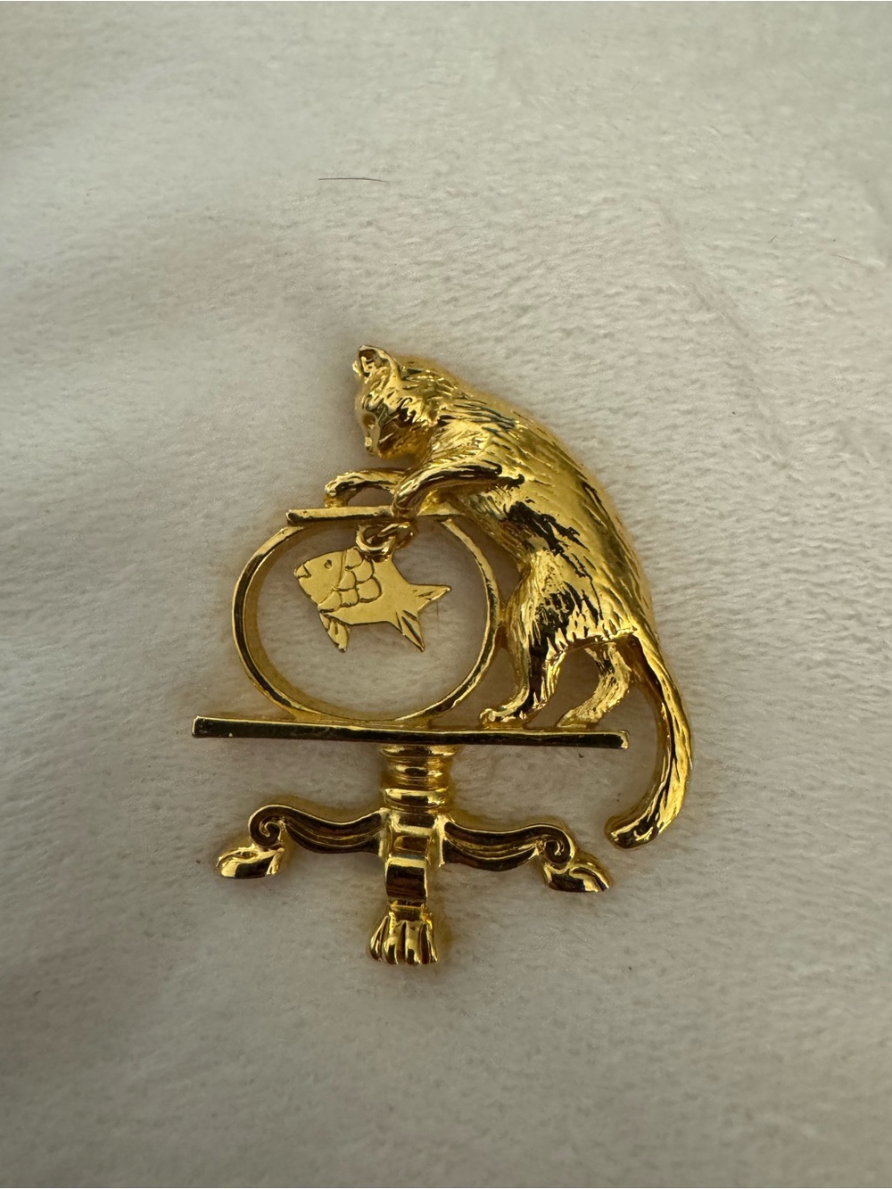 Avon Gold-Tone Cat and Fish Brooch